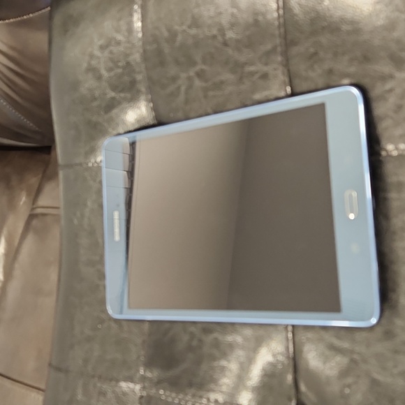 Samsung Galaxy tab A - Picture 4 of 7